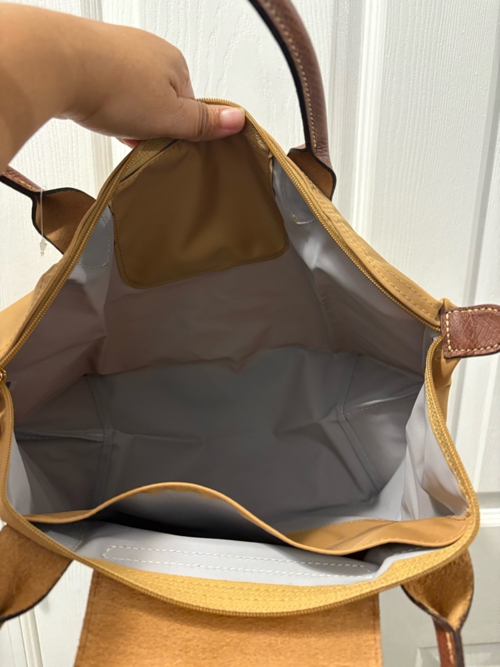 Longchamp Le Pliage Beige Shoulder Bag NWOT - Picture 5 of 5